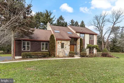3 Berkshire Ter, Wayne, PA 19087