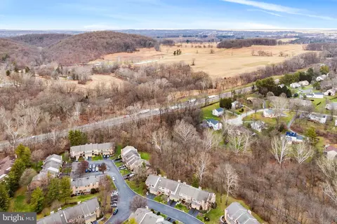 34 Treaty Dr, Chesterbrook, PA 19087 photo 41