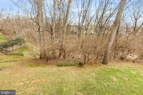 34 Treaty Dr, Chesterbrook, PA 19087 photo 15