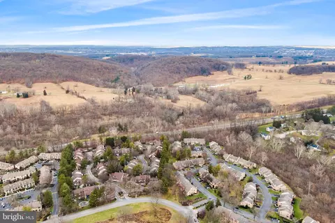 34 Treaty Dr, Chesterbrook, PA 19087 photo 43