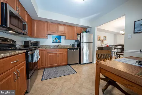 307 Valley Stream Ln, Chesterbrook, PA 19087 photo 11