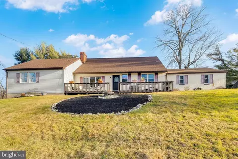 500 Deer Run Ln, Phoenixville, PA 19460