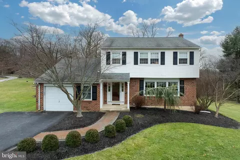216 Louis Dr, Exton, PA 19341