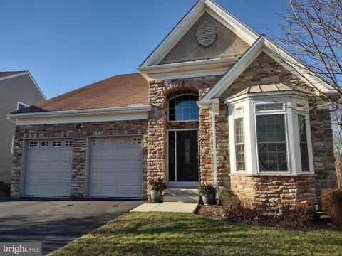 924 Stauffer Cir, West Grove, PA 19390