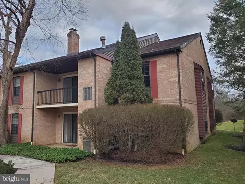 120 Washington Pl #20, Chesterbrook, PA 19087
