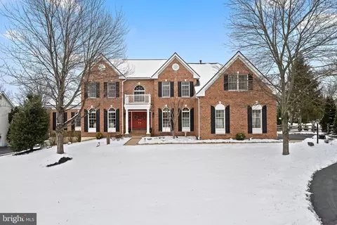 355 Shelbourne Ln, Phoenixville, PA 19460