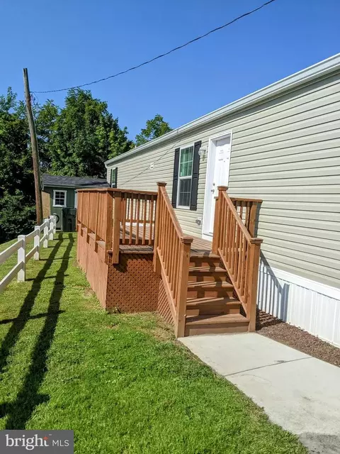 22 Abbey Rd, Coatesville, PA 19320
