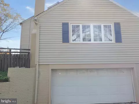 715 Clovelly Ln, Devon, PA 19333 photo 2
