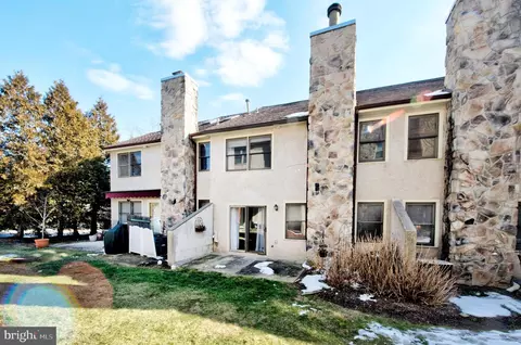 Exterior - 58 Soldiers Sq, Chesterbrook, PA 19087 photo 3 of 4