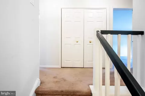 Entry Way - 58 Soldiers Sq, Chesterbrook, PA 19087 photo 5 of 6