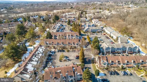 View/Area - 58 Soldiers Sq, Chesterbrook, PA 19087 photo 2 of 3