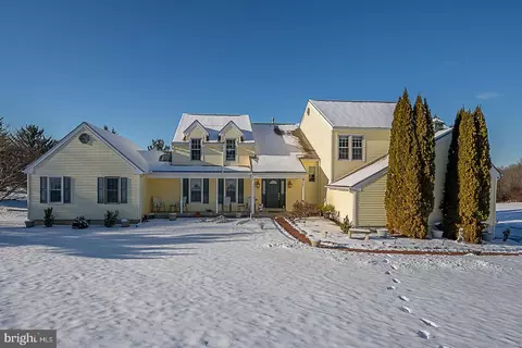 48 Heron Hill Dr, Downingtown, PA 19335