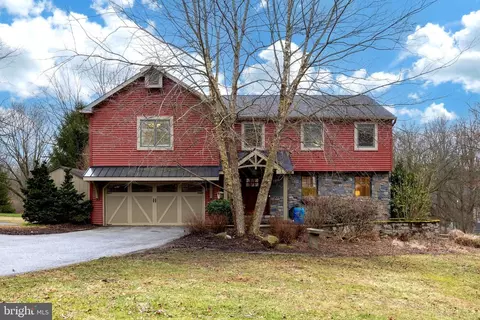 214 Spring Run Ln, Downingtown, PA 19335