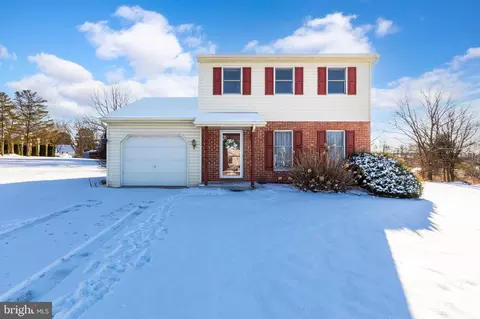 311 Grandview Cir, Honey Brook, PA 19344