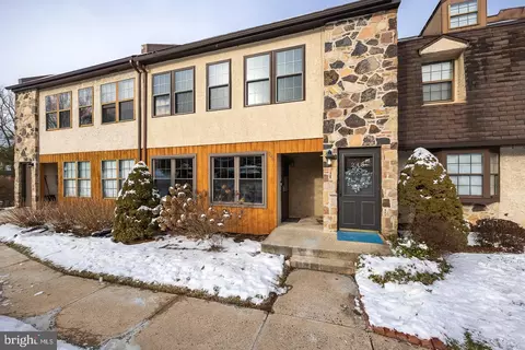 244 Smallwood Ct, West Chester, PA 19380