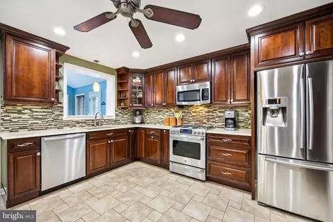 1328 Anthony Wayne Dr, Wayne, PA 19087 photo 9