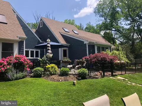 Exterior - 405 Berkley Rd, Devon, PA 19333 photo 7 of 12