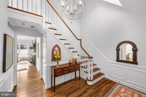 Entry Way - 405 Berkley Rd, Devon, PA 19333 photo 2 of 4