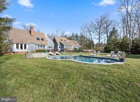 Exterior - 405 Berkley Rd, Devon, PA 19333 photo 2 of 12