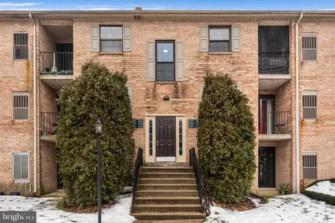 2302 Pond View Dr, West Chester, PA 19382