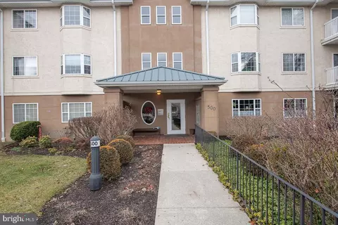 510 Paoli Pointe Dr #510M, Paoli, PA 19301