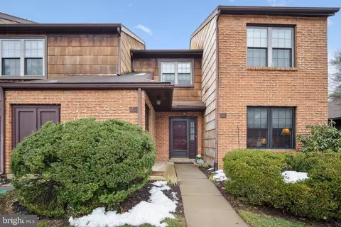 14 Hopkinson #156, Chesterbrook, PA 19087