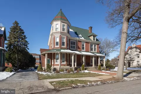 416 Main St #J, Phoenixville, PA 19460