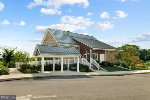 122 Lotus Ln, Malvern, PA 19355