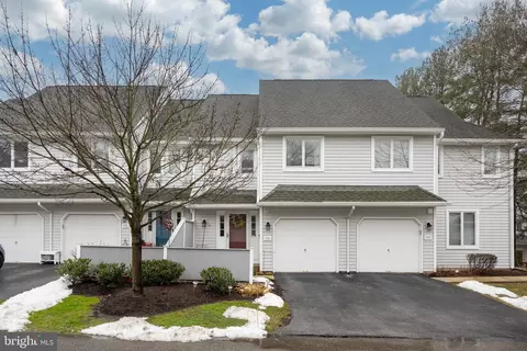 104 E Thomas Ct, Kennett Square, PA 19348