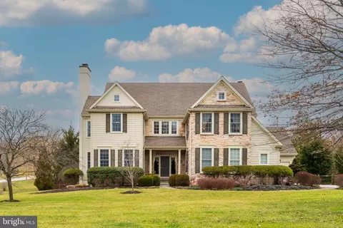 3 Mccoy Ct, Malvern, PA 19355