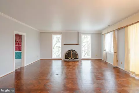 Living - 5 Gevrey, Devon, PA 19333 photo 2 of 10