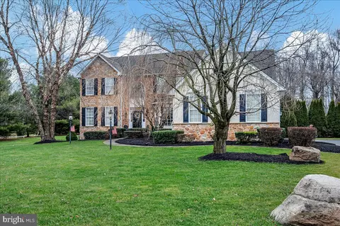209 Glen Loch Dr, Honey Brook, PA 19344