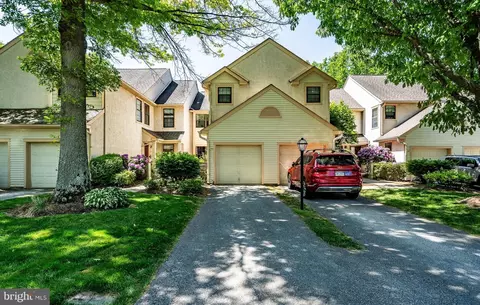 154 Mansion House Dr #407D, West Chester, PA 19382