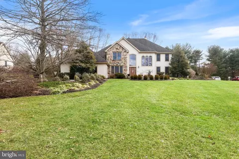 8 Okie Dr, Landenberg, PA 19350