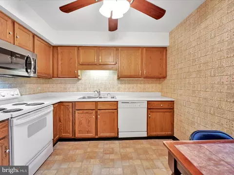 127 Valley Stream Cir, Chesterbrook, PA 19087 photo 10