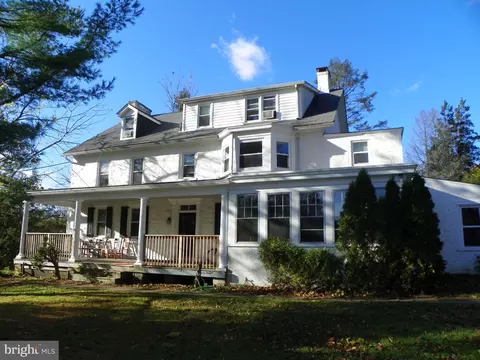 825 S High St, West Chester, PA 19382