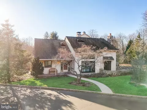 Exterior - 30 Sugar Knoll Dr, Devon, PA 19333 photo 11 of 13