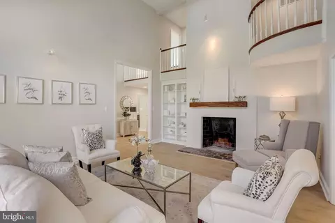 Living - 30 Sugar Knoll Dr, Devon, PA 19333 photo 2 of 6