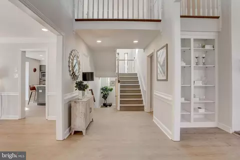Entry Way - 30 Sugar Knoll Dr, Devon, PA 19333 photo 2 of 4