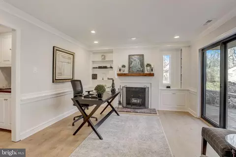 Living - 30 Sugar Knoll Dr, Devon, PA 19333 photo 3 of 6