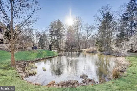 View/Area - 30 Sugar Knoll Dr, Devon, PA 19333 photo 2 of 8
