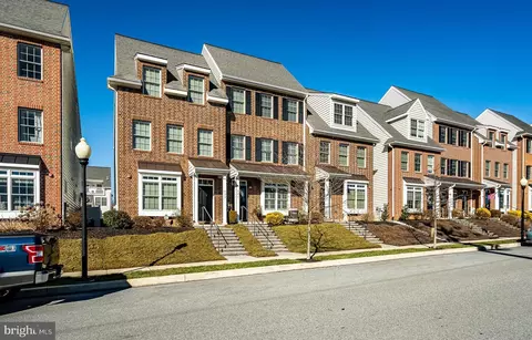 621 W Mulberry St, Kennett Square, PA 19348