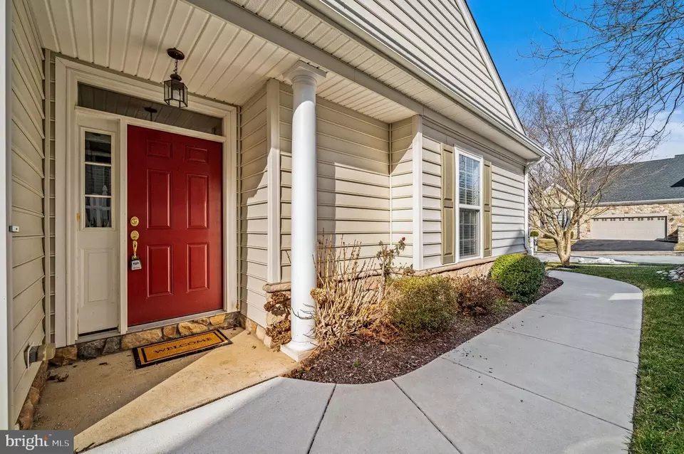 Exterior - 604 Strawbridge Ln, West Grove, PA 19390 photo 5 of 11