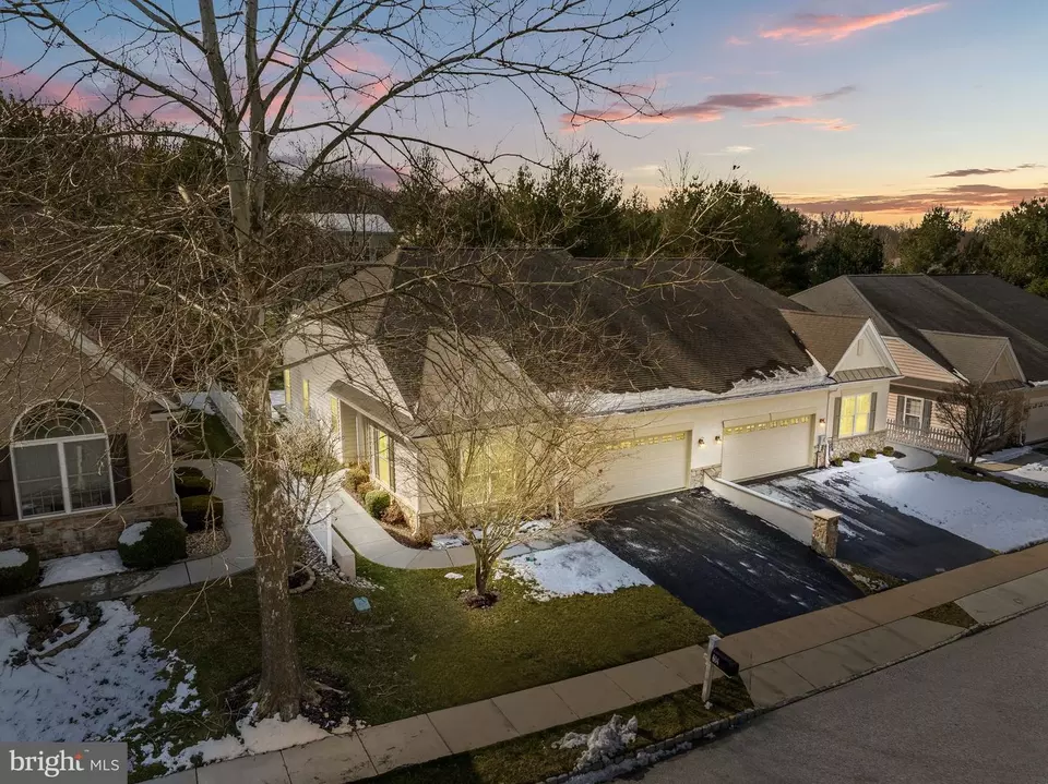 Exterior - 604 Strawbridge Ln, West Grove, PA 19390 photo 2 of 11