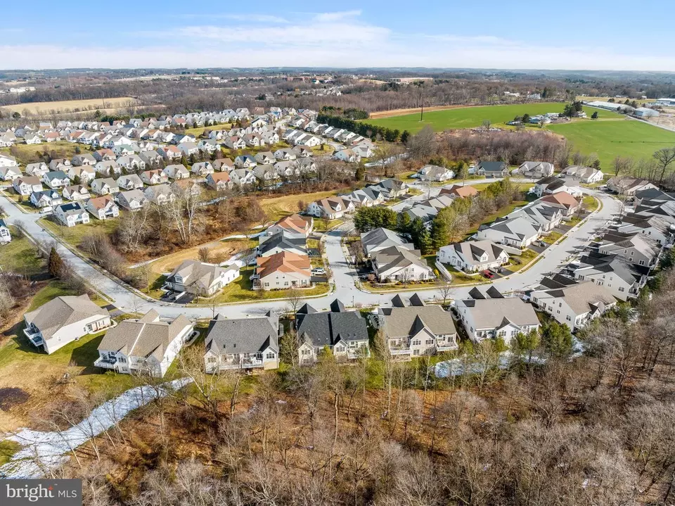 View/Area - 604 Strawbridge Ln, West Grove, PA 19390 photo 2 of 8