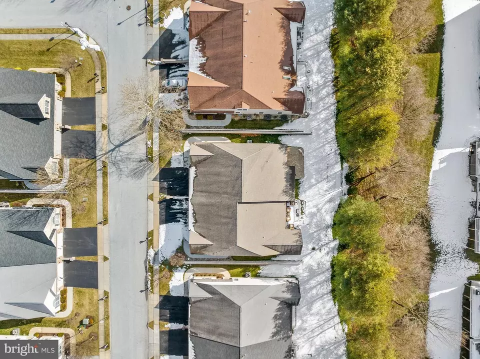 Exterior - 604 Strawbridge Ln, West Grove, PA 19390 photo 10 of 11