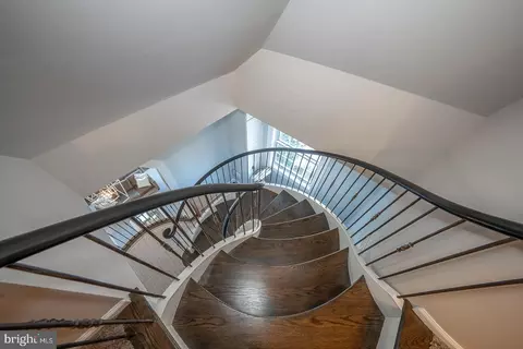 Entry Way - 419 Pugh Rd, Wayne, PA 19087 photo 12 of 15