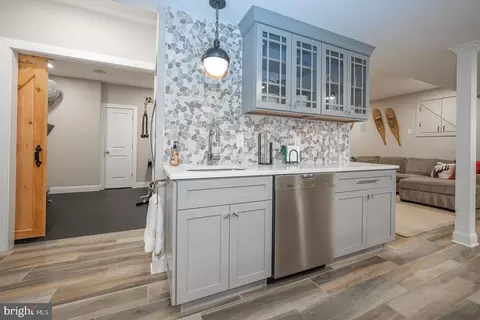 Kitchen - 419 Pugh Rd, Wayne, PA 19087 photo 10 of 10