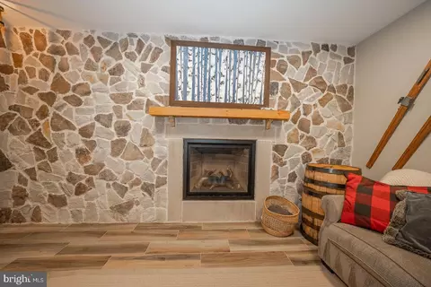 Living - 419 Pugh Rd, Wayne, PA 19087 photo 13 of 17