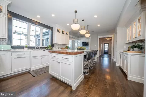 Kitchen - 419 Pugh Rd, Wayne, PA 19087 photo 4 of 10